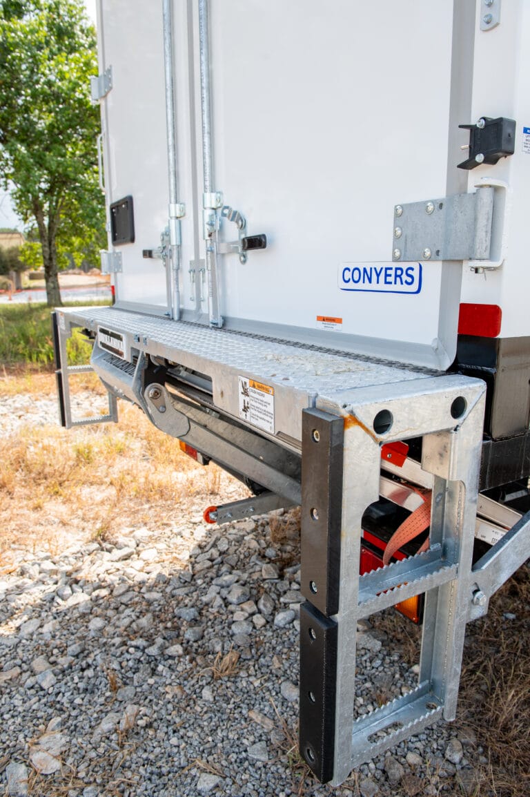 Dry Van body with tailgate step